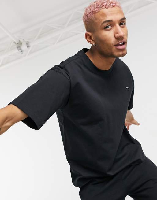 Camiseta premium negra de adidas Originals (parte de un conjunto)