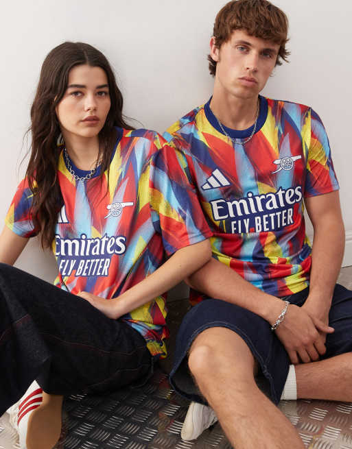 Camiseta prepartido con estampado multicolor de plumas del Arsenal