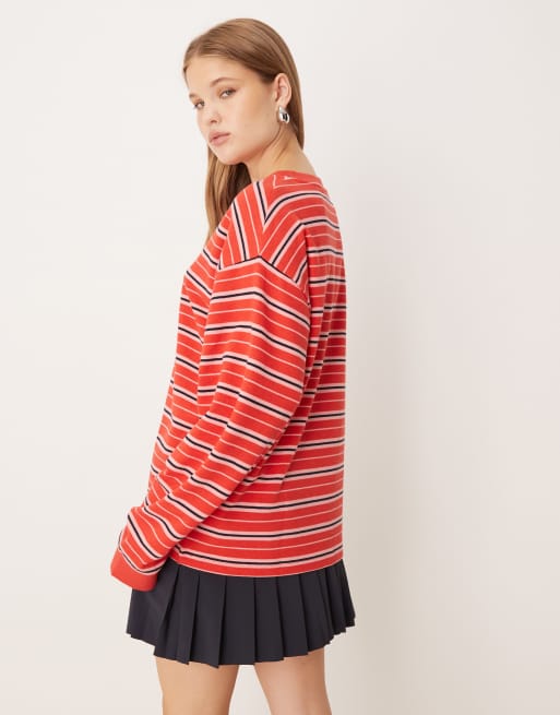 Camiseta roja a rayas con cuello panadero de tejido texturizado de ASOS DESIGN, 3 de 4