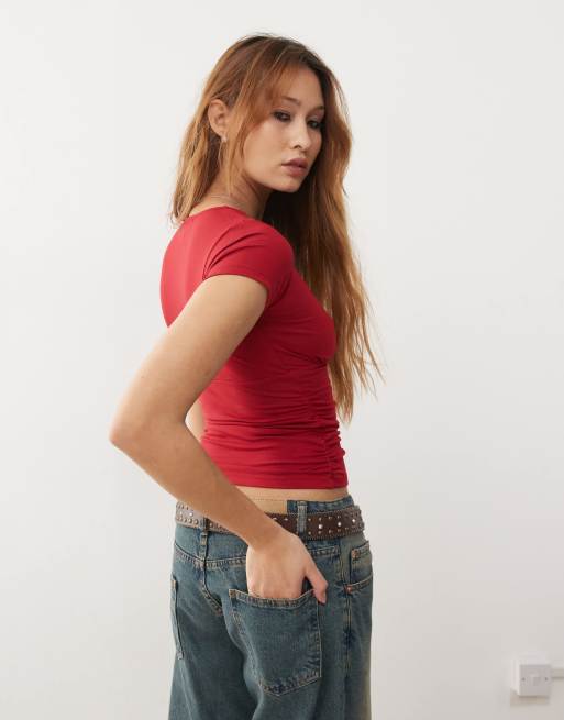 Camiseta roja ceñida con cuello ancho Batya de Motel, 3 de 4