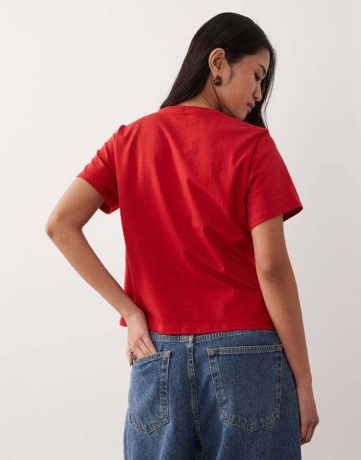 Camiseta roja de corte slim de Abercrombie & Fitch, 4 de 4