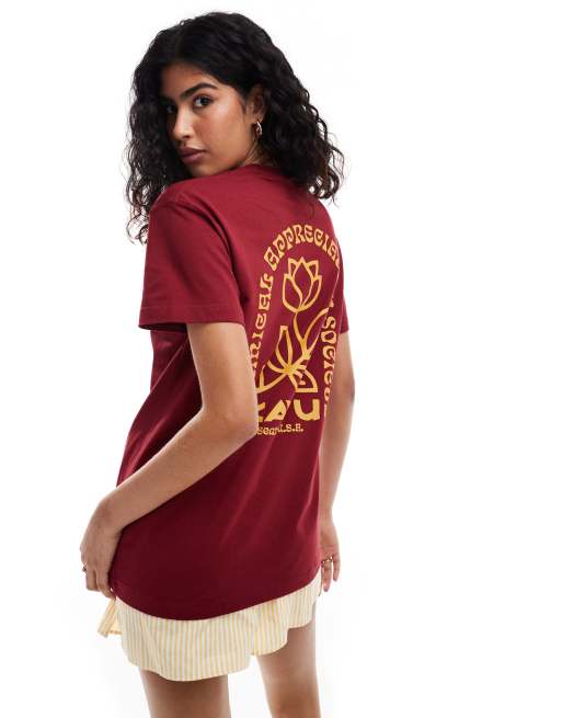 Camiseta roja unisex con estampado botánico en la espalda de Kavu, 4 de 4