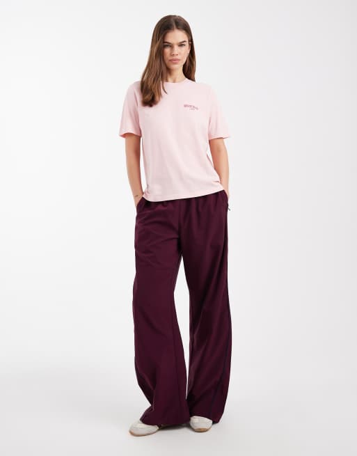 Camiseta rosa claro de corte cuadrado con estampado de fresas en la espalda de ONLY, 4 de 4