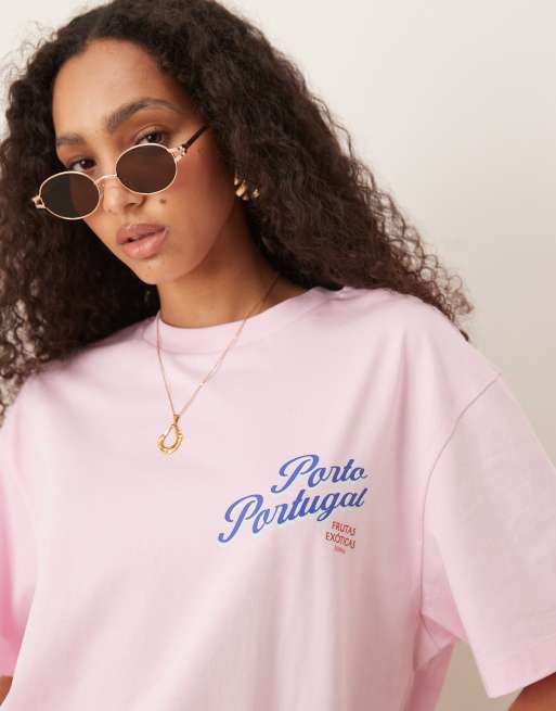 Camiseta rosa claro extragrande con estampado gráfico de uva "Porto" de ASOS DESIGN, 2 de 4