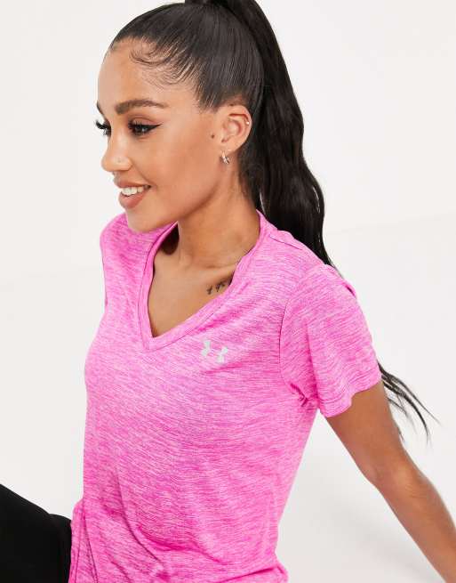Camiseta rosa con cuello de pico Tech Twist de Under Armour Training