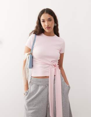 Camiseta rosa de manga corta con lazada en el lateral de ASOS DESIGN - view 1