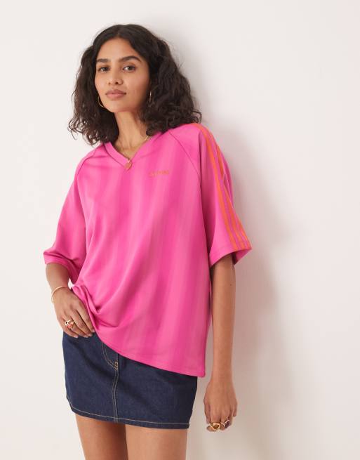 Camiseta rosa fucsia intenso suelta con logo lineal de adidas Originals