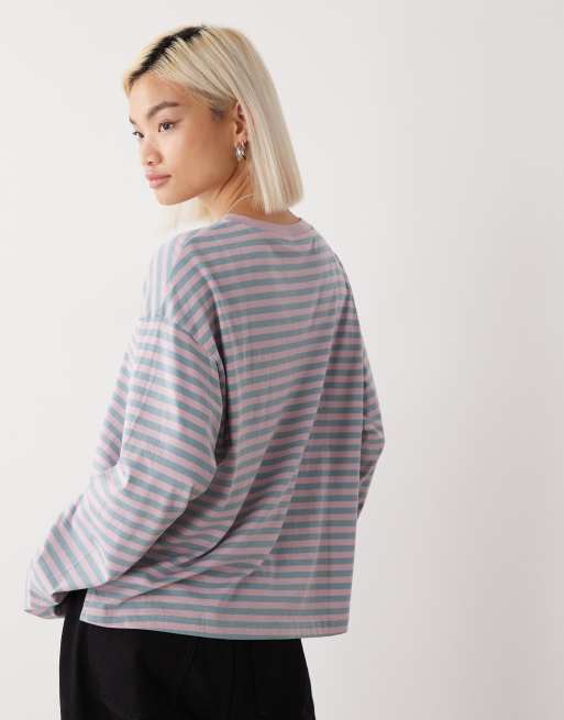 Camiseta rosa y azul a rayas extragrande de manga larga con aberturas laterales de Monki, 4 de 4
