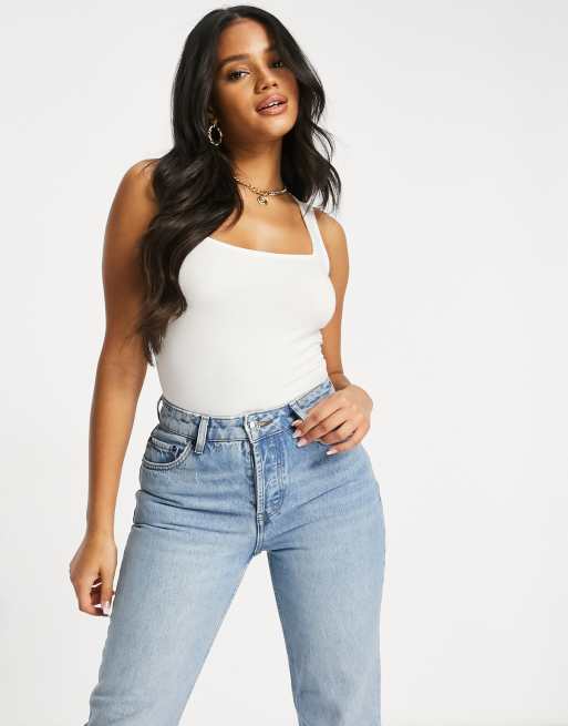 Camiseta sin mangas blanca con cuello cuadrado sensual de ASOS DESIGN
