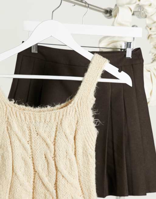 Camiseta sin mangas en color avena de punto de ochos de ASOS DESIGN (parte de un conjunto), 4 de 4