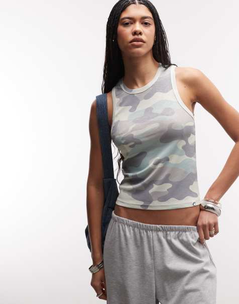 Camiseta sin mangas transparente con estampado de camuflaje de COLLUSION - view 1