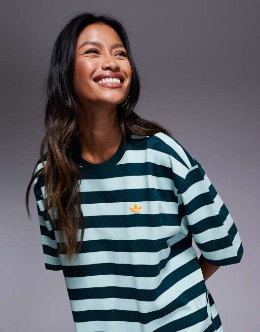 Camiseta verde a rayas de adidas Originals ASOS