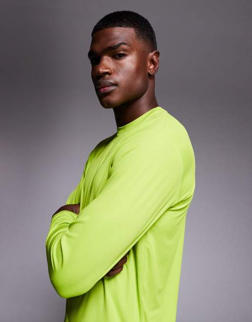 Camiseta verde ácido holgada de manga larga para correr de malla técnica de secado rápido de 4505, 4 de 5