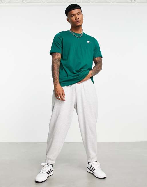 Camiseta verde bosque de adidas Originals Essentials