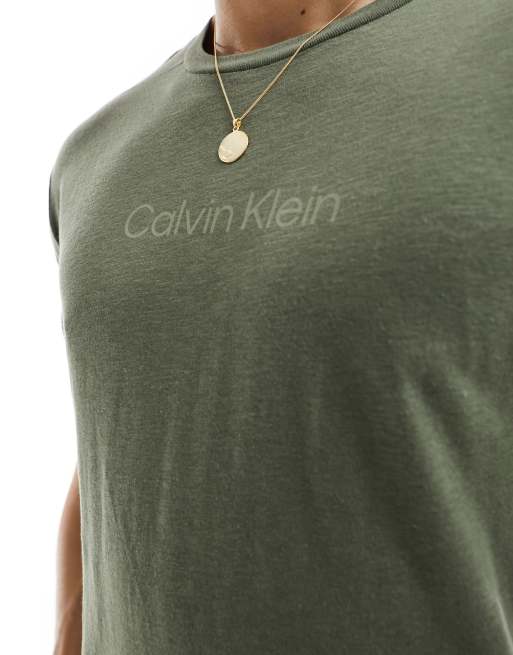 Camiseta verde con cuello redondo y logo Lifestyle de Calvin Klein, 2 de 4