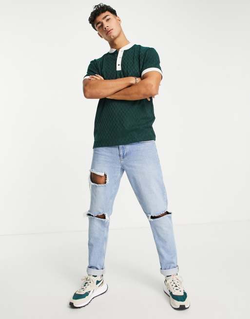 Camiseta verde con cuello y puños en contraste de tejido texturizado de ASOS DESIGN, 4 de 4