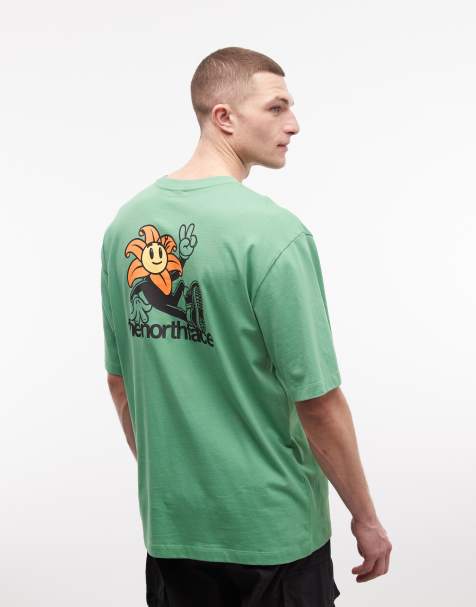 Camiseta verde con estampado de flor en la espalda de The North Face - view 1