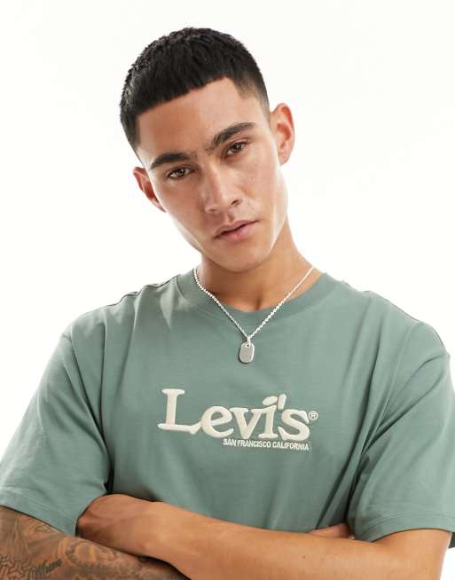 Camiseta verde con logo retro en el pecho exclusiva en ClassicfuncenterShops de Levi s ClassicfuncenterShops