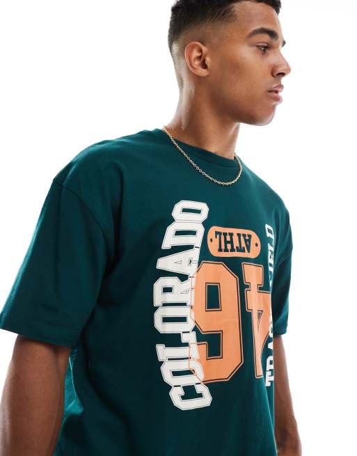 Camiseta verde de corte cuadrado extragrande con estampado gráfico universitario de ASOS DESIGN, 3 de 4