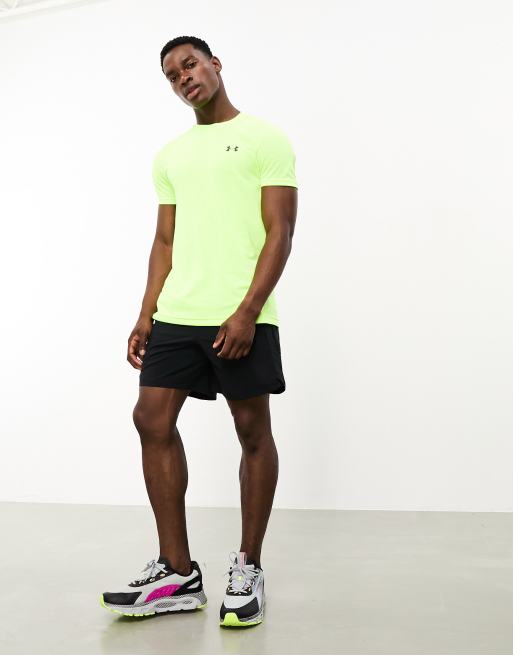 Camiseta verde de manga corta sin costuras con diseño de cuadrícula de Under Armour, 3 de 4
