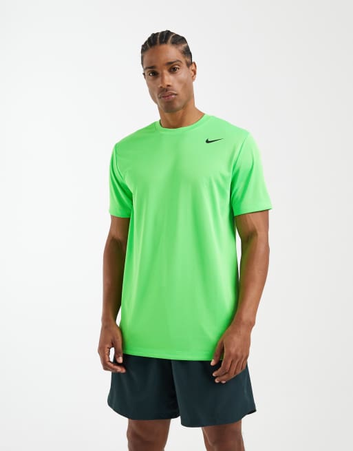 Camiseta verde Dri-FIT Legend de Nike Training, 5 de 5