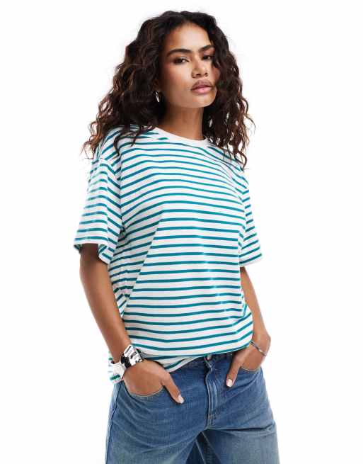 Camiseta verde extragrande a rayas con sisas caídas de Urban Revivo