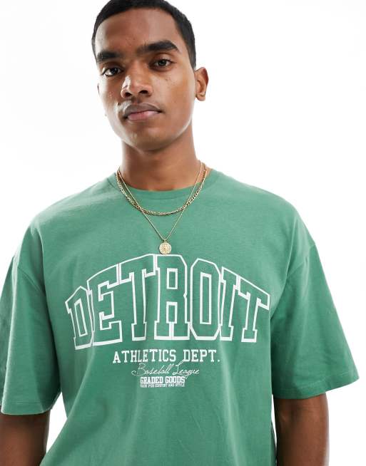 Camiseta verde extragrande con estampado 