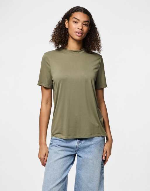 Camiseta verde liquen intenso de Pieces