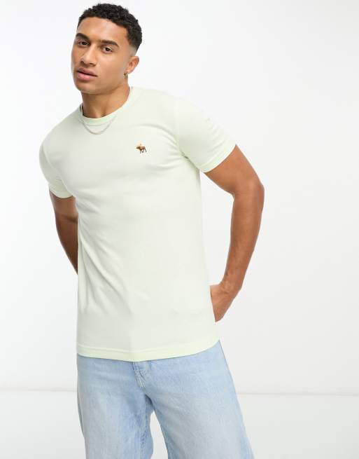 Camiseta verde medio con logo de Abercrombie & Fitch