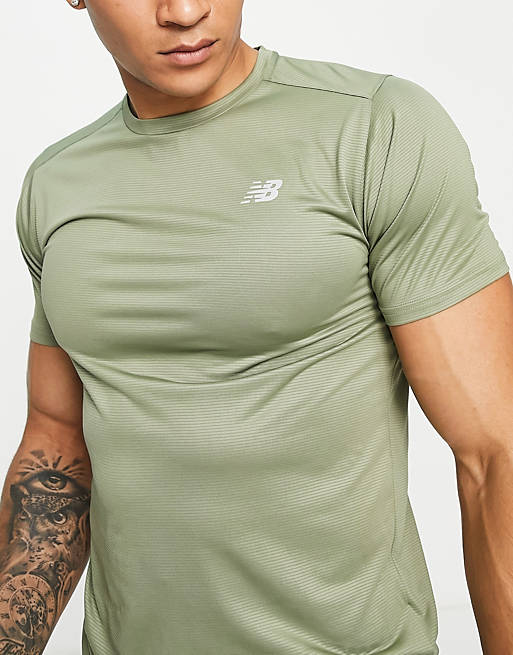 Hombre Tops | Camiseta verde oliva Accelerate de New Balance Running - AP44630