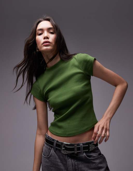 Camiseta verde oliva entallada con bajo redondeado de canalé de Topshop