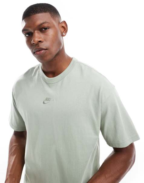 Camiseta verde oliva extragrande Premium Essentials de Nike - view 1