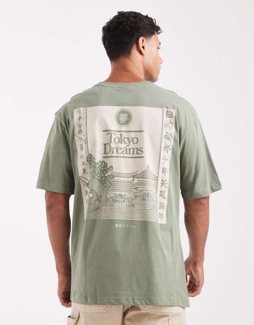 Camiseta verde salvia holgada con estampado 