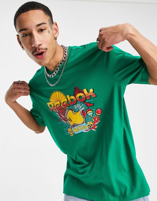 Ciudadanía mariposa escucho música Camiseta verde Souvenir 2 de Reebok Classics | ASOS