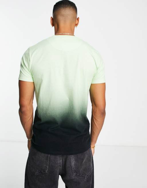 Camiseta verde y negra hot sale