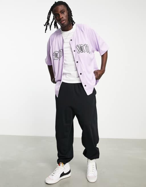 Camiseta violeta extragrande con diseño estilo béisbol y logo de Topman