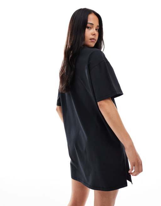 Camisón negro con logo en el pecho de HUGO Red, 4 de 4