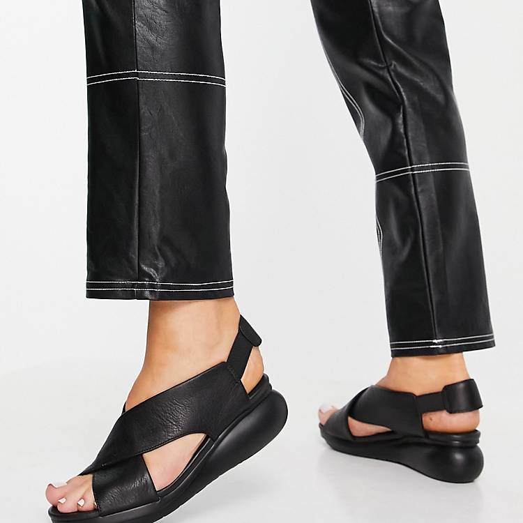 Sandali flatform con fascette incrociate in pelle e cinturino sul retro neri Asos Donna Scarpe Scarpe con plateau Sandali con plateau Balloon 