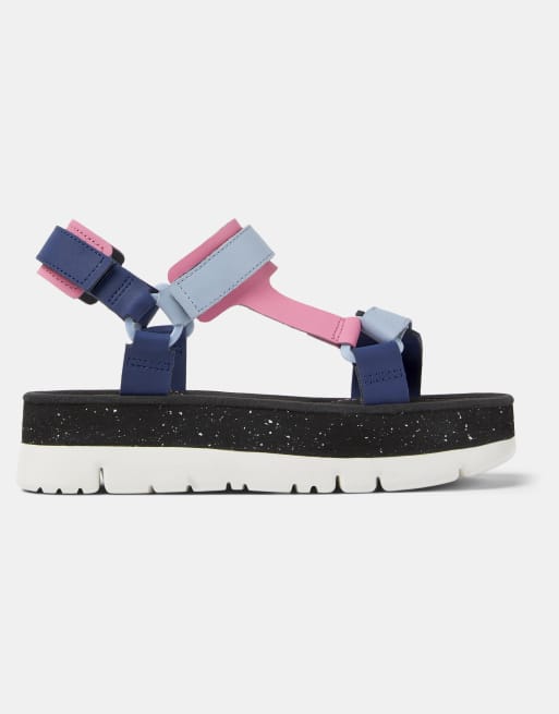 Camper – Oruga up – Sandalen in Blau/Rosa