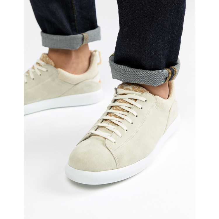 Camper pelotas clearance capsule