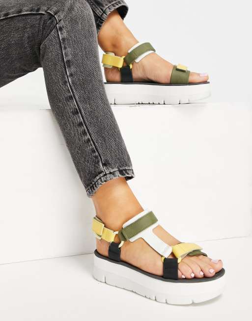 - Sandalen met plateauzool bandjes in gele mix | ASOS