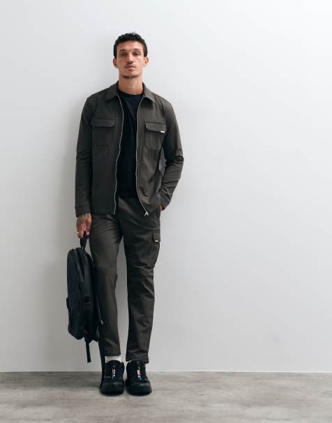 CAPO – Kakifärgat cargoset med overshirt och byxor - view 1