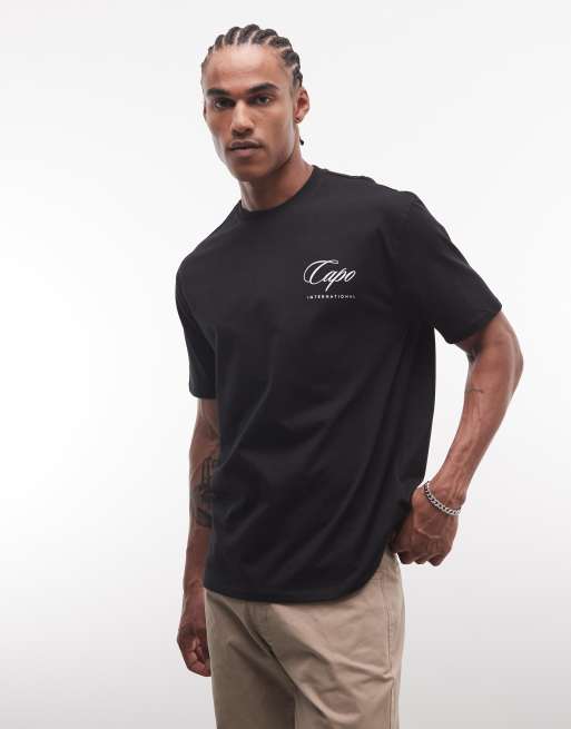 CAPO – T-Shirt in Schwarz mit „International“-Logoprint auf dem Rücken, 2 von 5
