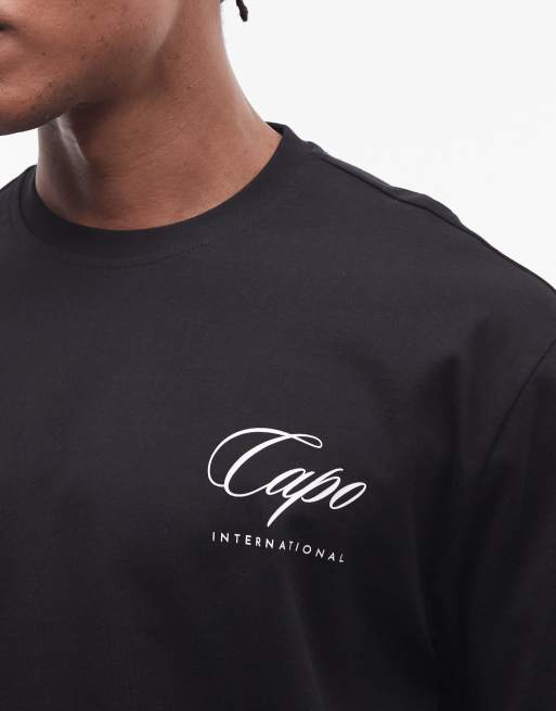 CAPO – T-Shirt in Schwarz mit „International“-Logoprint auf dem Rücken, 3 von 5
