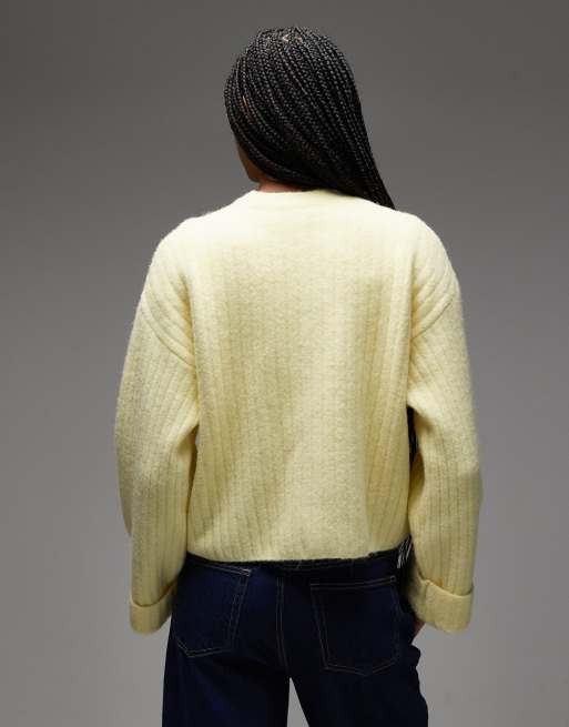 Cárdigan amarillo pastel con puños vueltos de punto con lana de ASOS DESIGN, 2 de 4