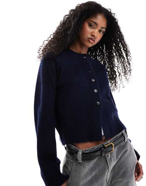 Cárdigan azul marino con cuello redondo, botones en contraste y aberturas en el bajo de punto de ASOS DESIGN - view 1
