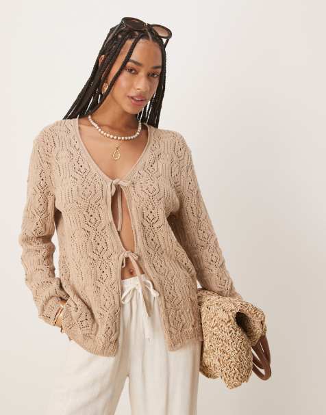 Cárdigan beis con cuello de pico y lazada delantera de croché de ASOS DESIGN - view 1