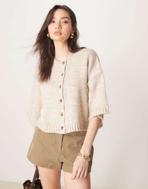 Cárdigan color avena de corte cuadrado y manga corta de ASOS DESIGN