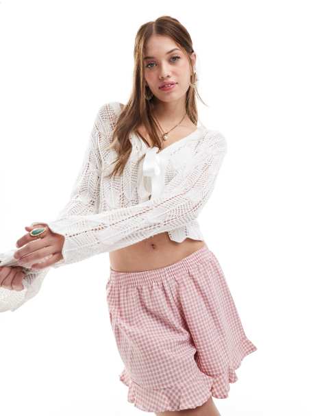 Cárdigan color crema de croché con lazada delantera de cinta de Miss Selfridge - view 1