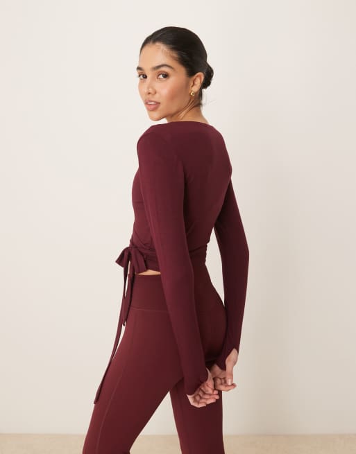 Cárdigan color vino con diseño envolvente de TALA, 4 de 4